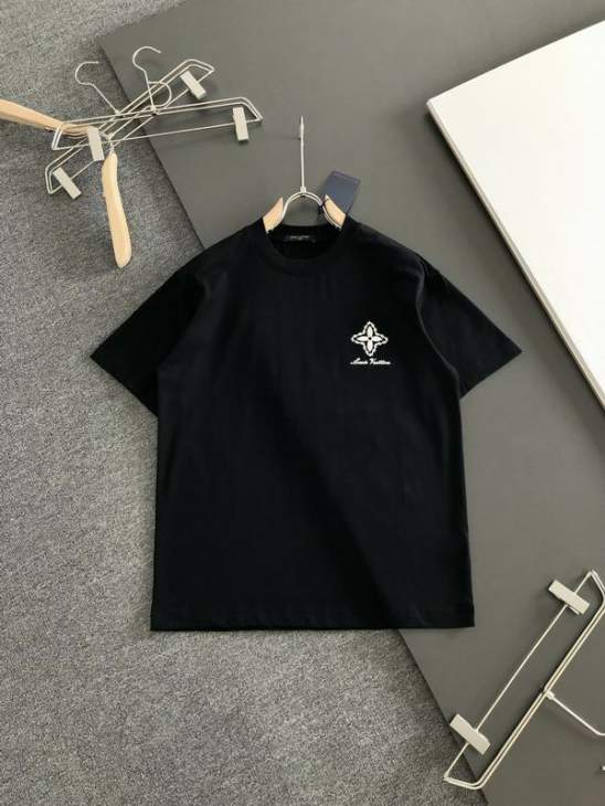 Picture of Louis Vuitton T Shirts Short _SKULVS-2XLtltx1997753